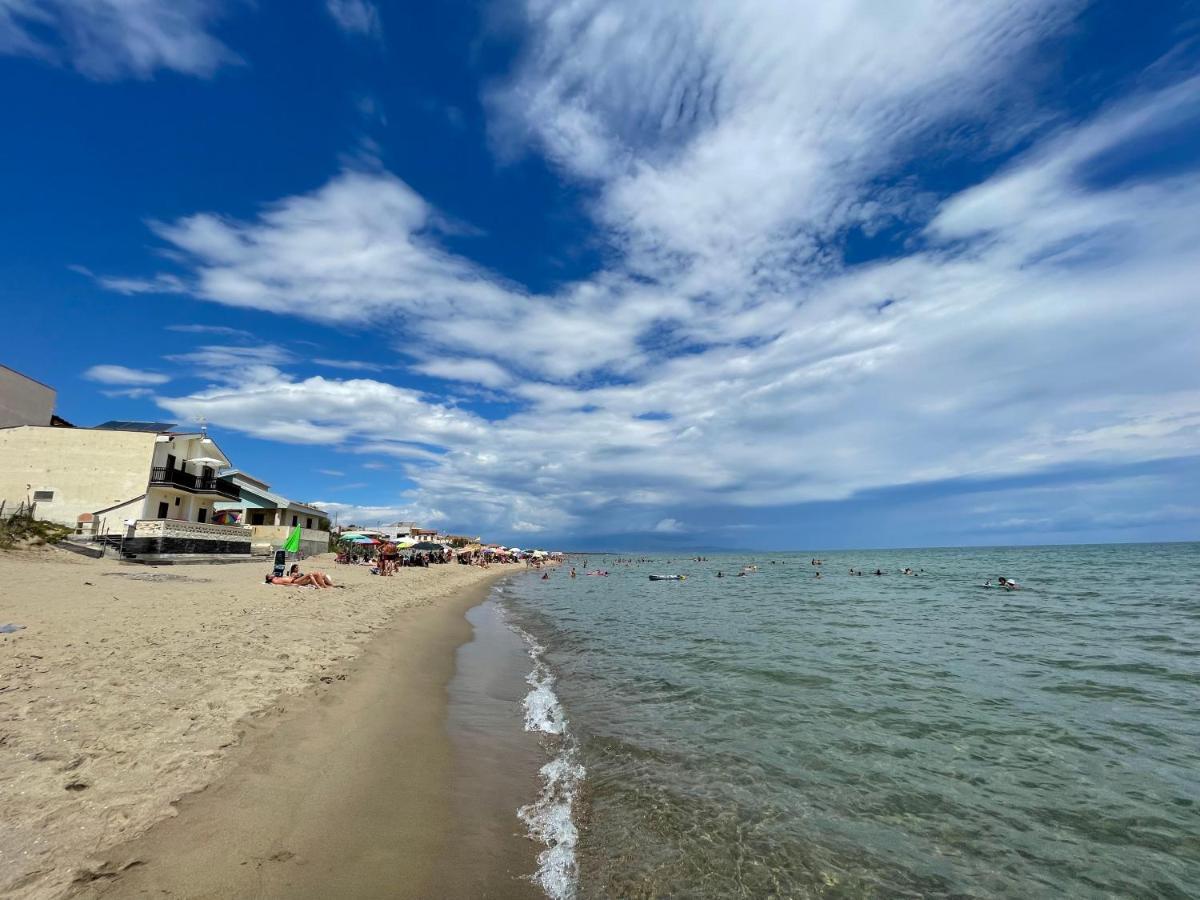 Paradiso Fronte Mare Villa Agnone Bagni Exterior photo