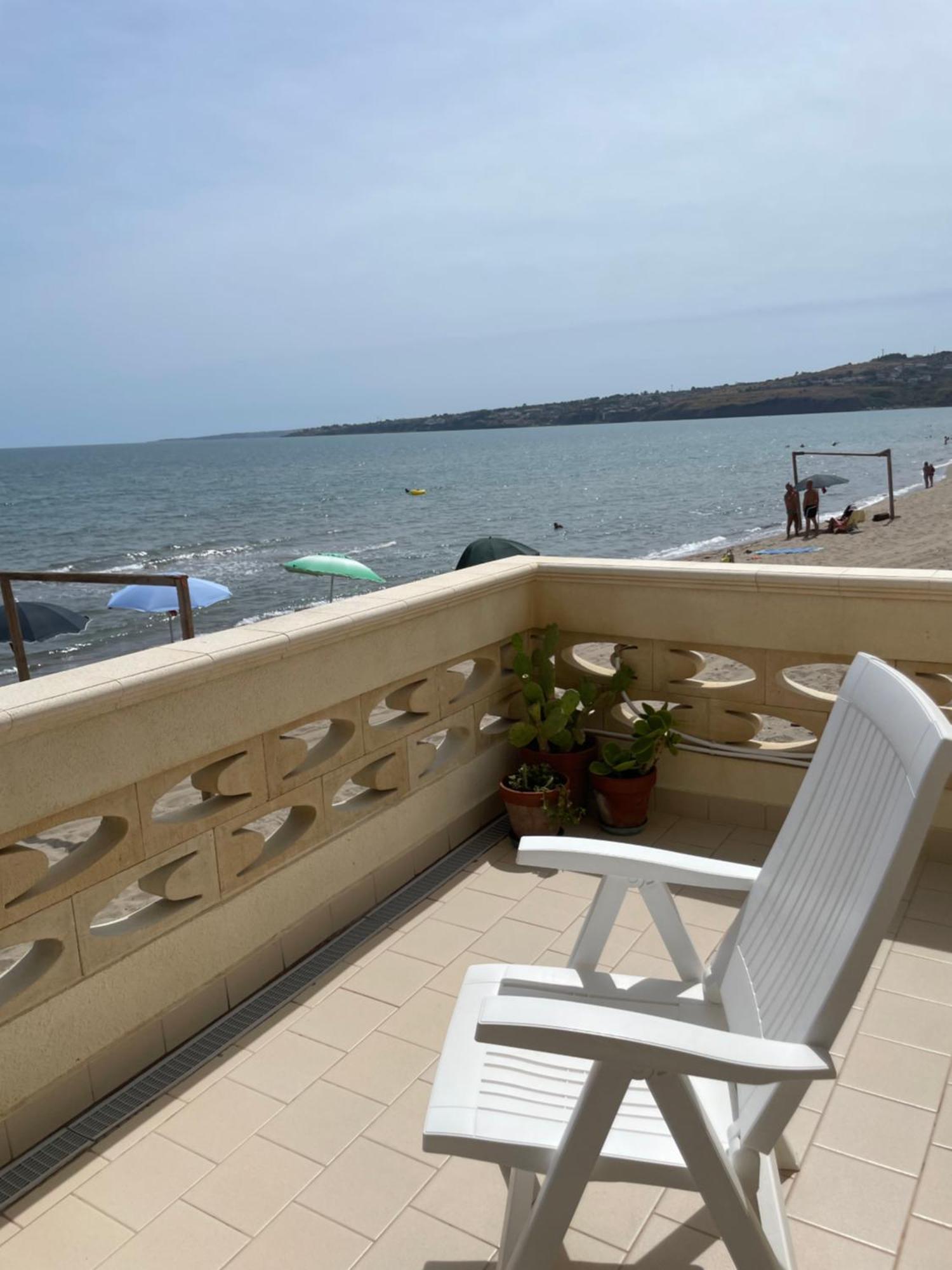 Paradiso Fronte Mare Villa Agnone Bagni Exterior photo