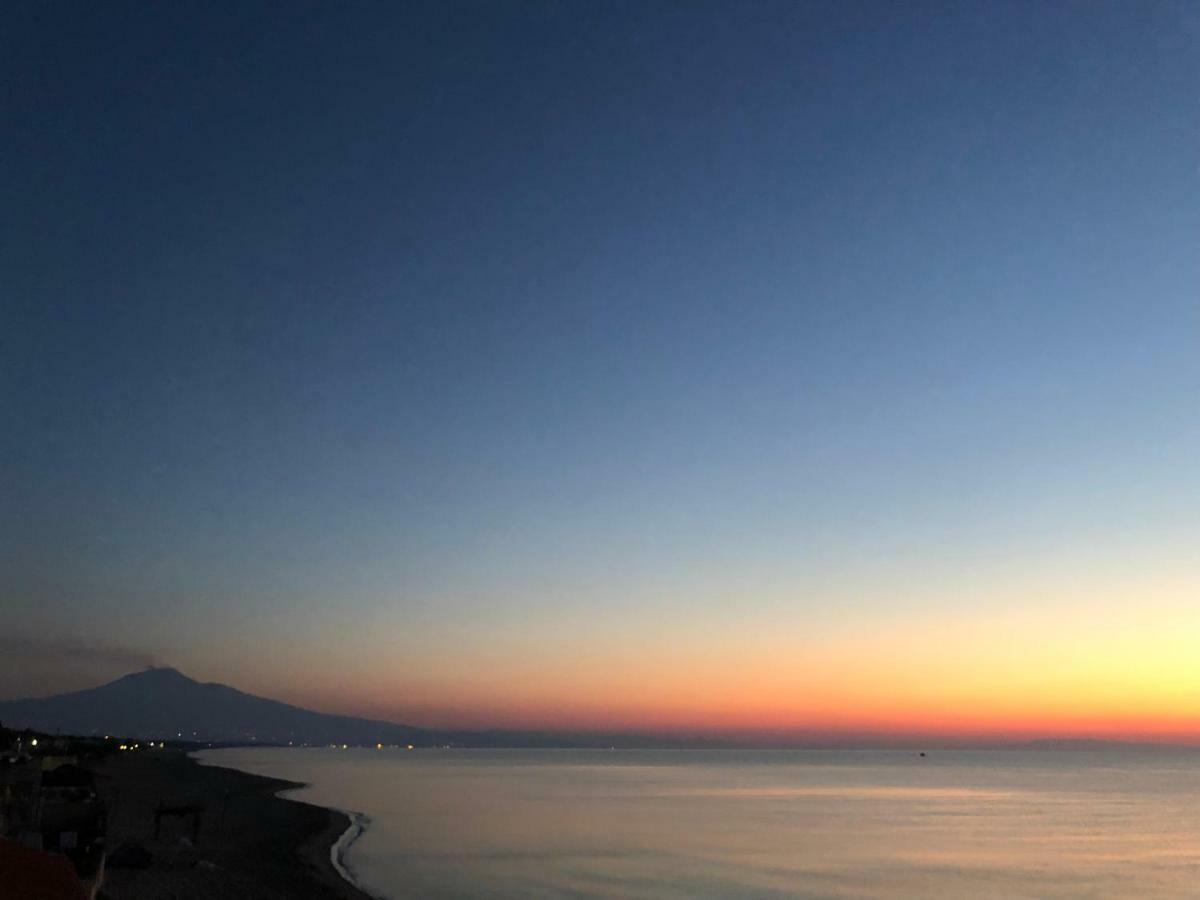 Paradiso Fronte Mare Villa Agnone Bagni Exterior photo